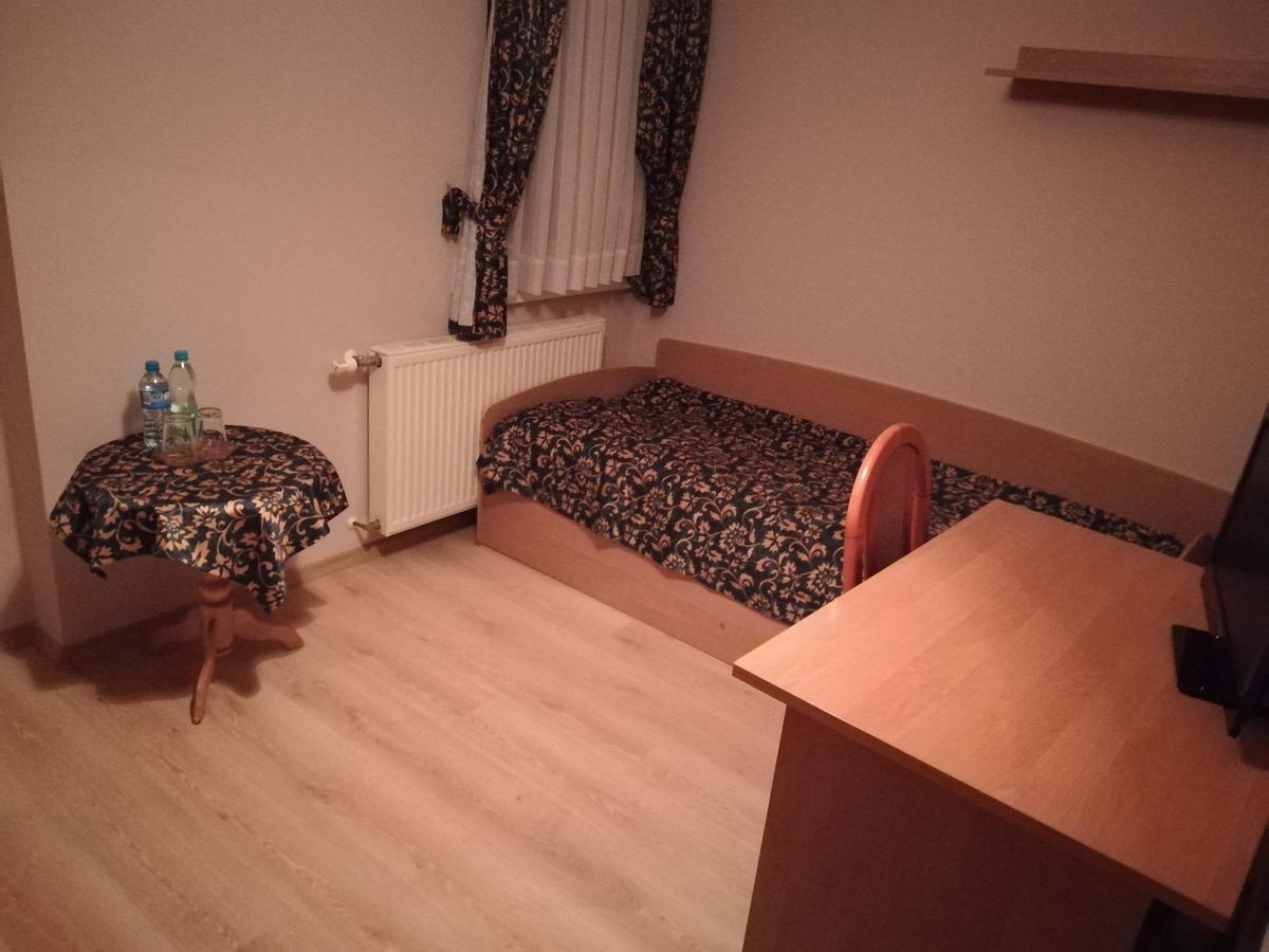 Zajazd Podjadek Osjakow Bagian luar foto